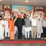 सीएम धामी ने केंद्र द्वारा जारी दिशा निर्देशों के क्रम में राज्य स्तर पर की गई तैयारियों एवं अन्य महत्वपूर्ण बिंदुओं पर समीक्षा बैठक ली