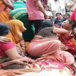 जूते में बीयर डाली और संसद में ही पीने लगे सांसद काइल