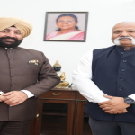 आयुष एवं आयुष शिक्षा सचिव उत्तराखंड दीपेंद्र चौधरी ने की  स्वामी चिदानन्द सरस्वती से भेंट