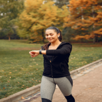 मुंहासों की समस्या से हैं परेशान? न करें इन 5 चीजों का सेवन