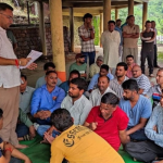 प्रोटोकॉल तोड़ जनता के बीच पहुंचे सीएम धामी