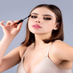 नेल आर्ट करवाने के बाद नाखूनों का ऐसे रखें ध्यान, नहीं होंगे खराब