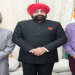 शहीद सम्मान यात्रा 2.0′ का डीएम दीक्षित ने फ्लैग ऑफ कर किया शुभारम्भ