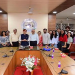 मधुमक्खियों के झुंड ने बाइक सवारों पर किया हमला